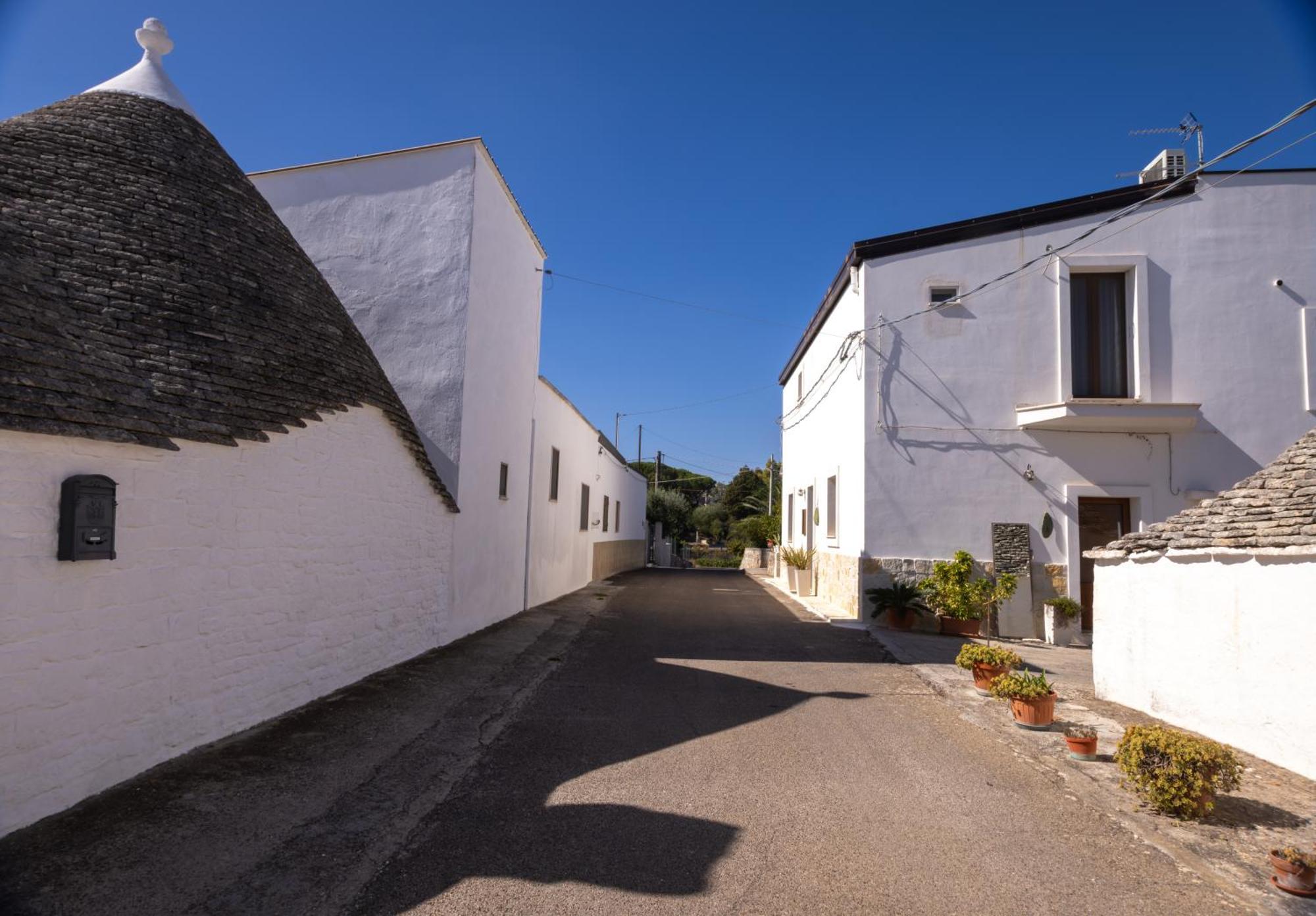 Villa With Trullo And Pool, Alberobello Ngoại thất bức ảnh