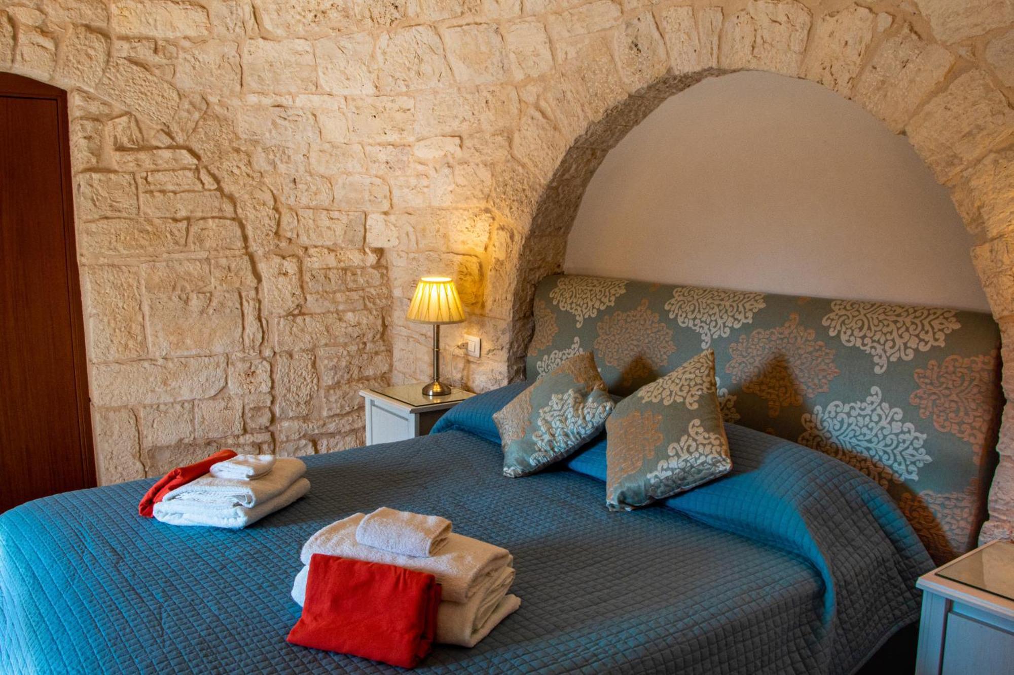 Villa With Trullo And Pool, Alberobello Ngoại thất bức ảnh